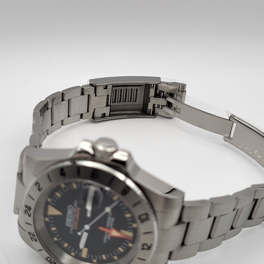 New Custom 39.5mm SeikoMod Automatic GMT Watch Vintage 1655 Style Exp. II - Picture 7 of 7